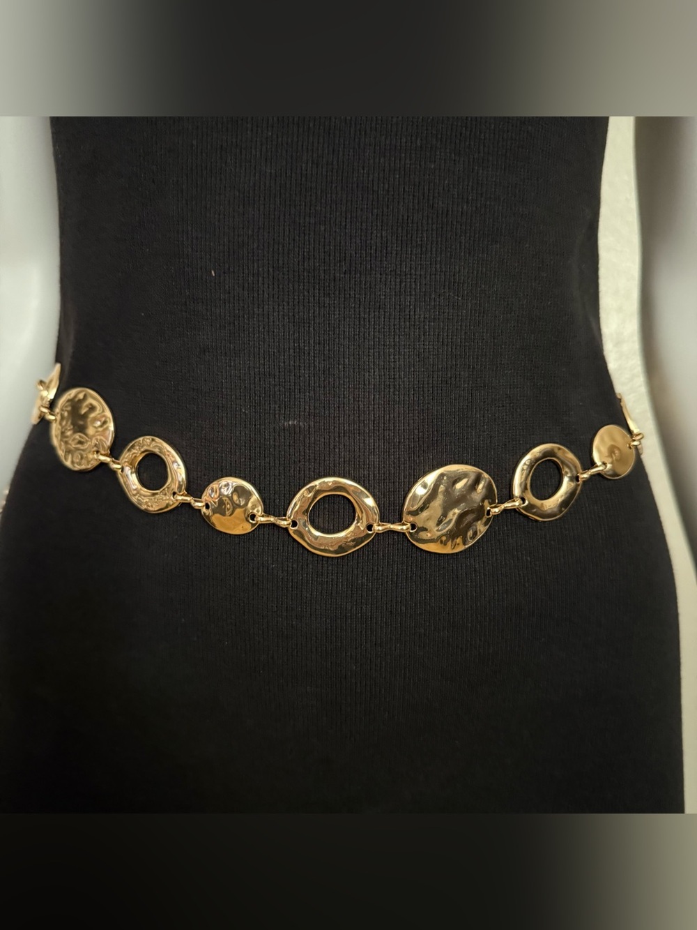 Gold tone disc chain belt